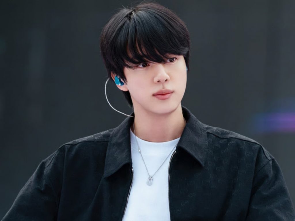 BTSのジン、ファン投票で12月誕生日男性部門1位に 写真枚 国際ニュース