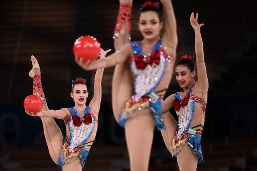 華麗な演技にきらびやかな衣装―新体操団体総合予選 写真21枚 国際ニュース：AFPBB News