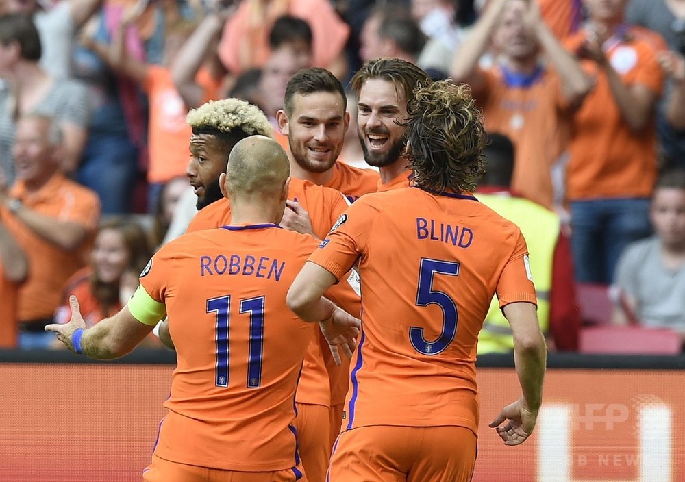 オランダがw杯出場に望みつなぐ ブルガリア破り3位浮上 写真8枚 国際ニュース Afpbb News