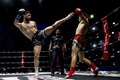 タイ・バンコクのルンピニー・スタジアムで行われたムエタイの試合（2022年9月24日撮影、資料写真）。(c)Jack TAYLOR / AFP