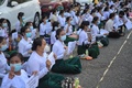 ミャンマー・ヤンゴンで軍のクーデターに抗議する教師ら（2021年2月9日撮影）。(c)STR / AFP