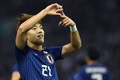 サッカー国際親善試合、日本対ウルグアイ。得点を喜ぶ日本の堂安律（2018年10月16日撮影）。(c)AFP PHOTO / TOSHIFUMI KITAMURA