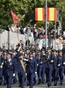 スペインの首都マドリードで行われた軍事ショー（2017年10月12日撮影）。(c)AFP/JAVIER SORIANO 