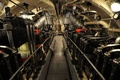 英ゴスポート（Gosport）にある王立海軍潜水艦博物館（Royal Navy Submarine Museum）の港で一般公開された、英海軍のA級潜水艦「アライアンス（HMS Alliance）号」内部の機関室の様子（2014年4月3日撮影）。(c)AFP/GLYN KIRK