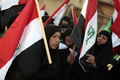 イラク・バグダッド（Baghdad）で、反米デモを行うイスラム教シーア派（Shiite）反米指導者ムクタダ・サドル（Moqtada al-Sadr）師の支持者ら（2008年10月18日撮影）。(c)AFP/AHMAD AL-RUBAYE