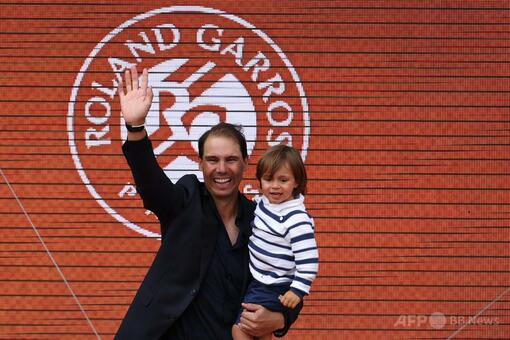 ナダル氏「テニスはそこまで恋しくない」 全仏OPで特別セレモニー 写真