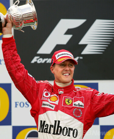シューマッハ氏、スキー事故から依然として危篤状態が続く 写真1枚