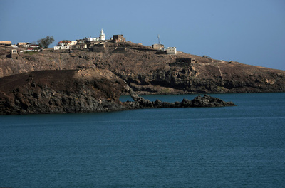 イエメン沖で難民船転覆、エチオピア人70人死亡