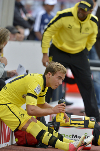 王者ドルトムント、ニュルンベルクと引き分ける