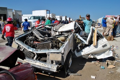 メキシコで竜巻、11人死亡 米南部では豪雨 死者3人