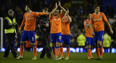 エバートン、再試合でオールダム下し準々決勝へ ＦＡカップ