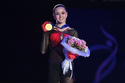 15歳ワリエワが優勝、ロシア勢が表彰台独占 フィギュア欧州選手権 