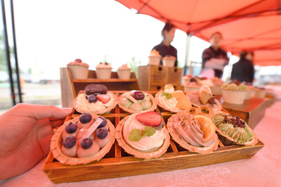 ヨモギのケーキの試食、灸の体験… 中国・蘭州で端午節のイベント