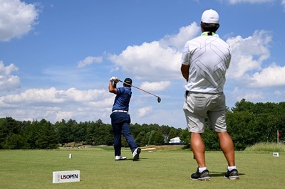 松山はマキロイらと同組、全米OPゴルフ予選ラウンド