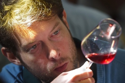 ワインのブラインド・テイスティング大会でスペイン優勝