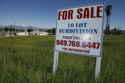 「妻、売ります」冗談で出した広告に問い合わせ多数、英国