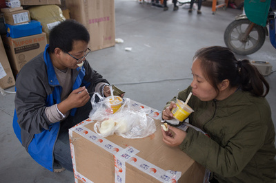 中国の宅配便配達員は300万人 北京、上海市など支援に動く