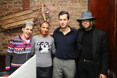 ロンソン・ファミリー勢揃い！「シャーロット ロンソン」ホリデー記念イベント