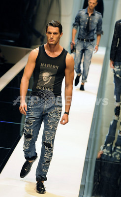 10年春夏ミラノ メンズコレクション ドルチェ ガッバーナ 新作を発表 写真25枚 ファッション ニュースならmode Press Powered By Afpbb News