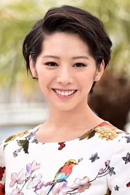 【写真特集】『海街diary』上映、綾瀬さんらレッドカーペットに カンヌ 【写真特集】『海街diary』上映、綾瀬さんらレッドカーペットに カンヌ