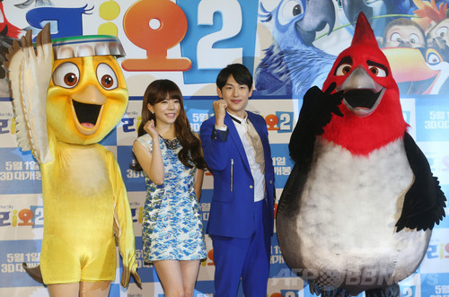 アニメ映画 Rio2 の試写会イベントに 韓国版キャストも登場 写真8枚 ファッション ニュースならmode Press Powered By Afpbb News