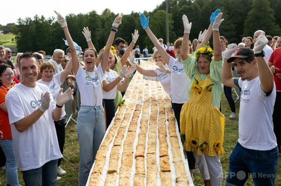 伝統菓子シュトルーデルでギネス記録 クロアチア