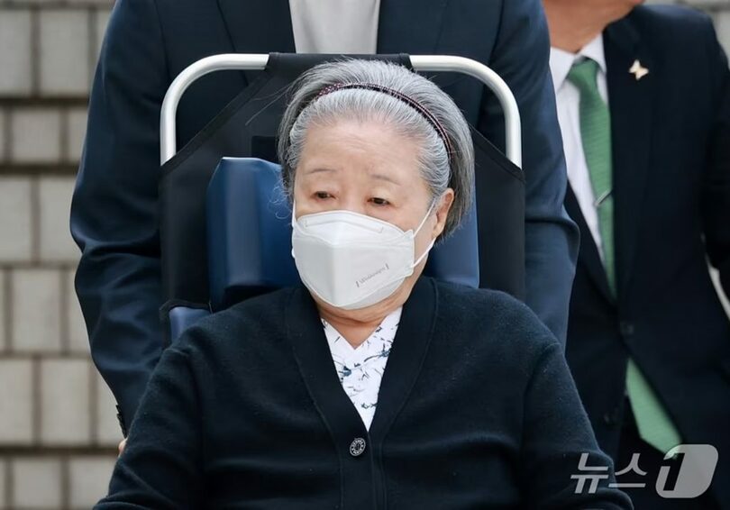 控訴審公判に出廷する世界平和統一家庭連合のハン・ハクチャ（韓鶴子）総裁＝2026年10月13日、ソウル高裁(c)news1