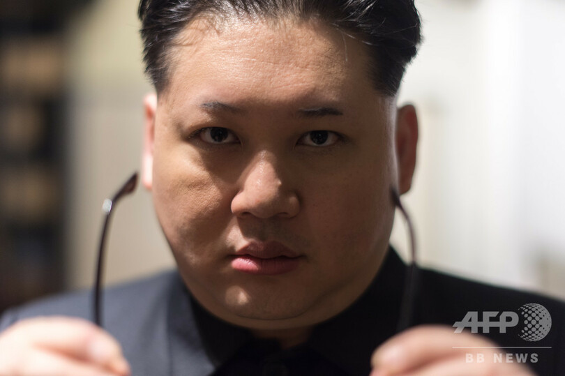 【写真特集】雰囲気はまるで本物、金正恩氏のそっくりさん「ハワードX」