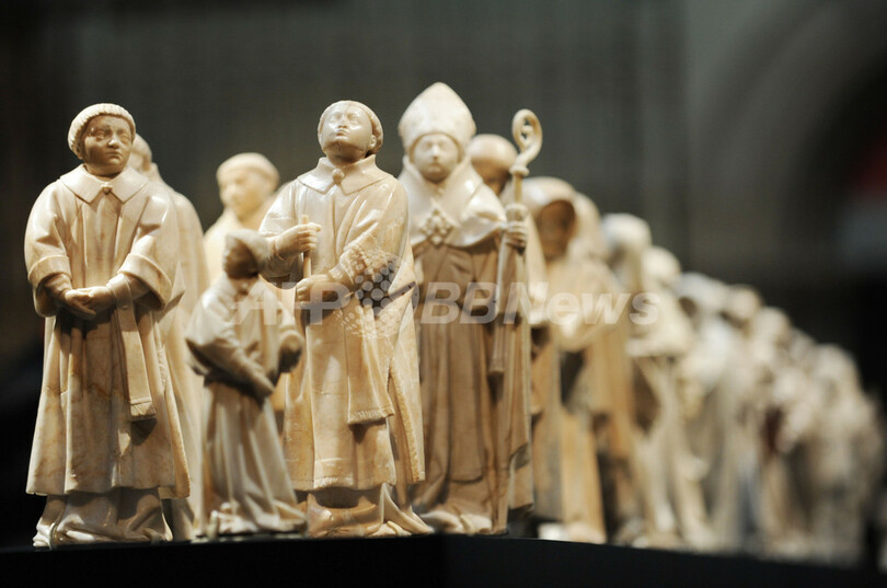 15世紀のフランスの彫像、ニューヨークへ