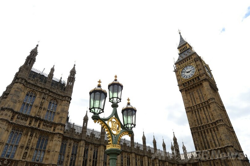 英政治家の児童虐待疑惑、報告書144点が行方不明