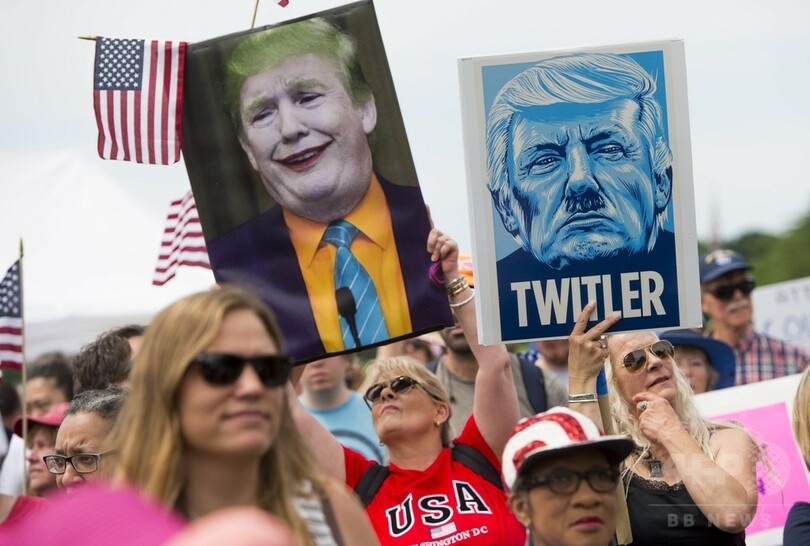 世界各地で反トランプデモ、パリ協定離脱やロシア疑惑に抗議