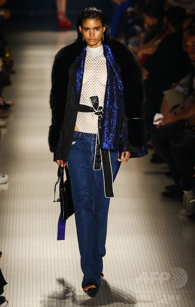 ドナテラ・ヴェルサーチもコレクション発表、「サンパウロ・ファッション・ウィーク」開催