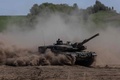 ポーランド軍が保有する主力戦車「レオパルト」（2022年5月19日撮影、資料写真）。(c)Wojtek RADWANSKI / AFP