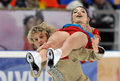 09-10フィギュアスケートGPシリーズ第2戦ロシア杯（%%2009 Cup of Russia%%）アイスダンス。合計100.08点で首位に立った米国のメリル・デイビス（%%Meryl Davis%%）／チャーリー・ホワイト（%%Charlie White%%）組。（2009年10月23日撮影）(c)AFP/YURI KADOBNOV