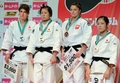 柔道、グランドスラム東京大会（Grand Slam Tokyo 2011）は11日、最終日の男女5階級が行われ、日本勢は3階級で優勝した。

女子70キロ級の表彰式に臨む（左から）2位に入ったスペインのセシリア・ブランコ（Cecilia Blanco）、優勝した日本の上野巴恵（Tomoe Ueno）、3位に入ったポーランドのキャサリン・クライス（Katarzyna Klys）と日本の田知本遥（Haruka Tachimoto、2011年12月11日撮影）。(c)AFP/Toru YAMANAKA