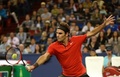 男子テニス、上海マスターズ（2014 Shanghai Rolex Masters）シングルス準決勝。リターンを狙うロジャー・フェデラー（Roger Federer、2014年10月11日撮影）。(c)AFP/GOH CHAI HIN