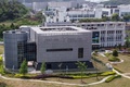 中国・武漢で、武漢ウイルス研究所の病原体レベル4（P4）実験室が入る建物（2020年4月17日撮影）。(c)Hector RETAMAL / AFP