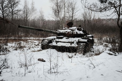 ロシア、主力戦車の半数喪失か 米高官