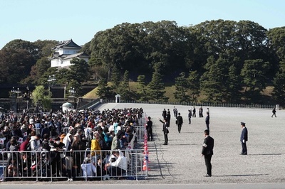 天皇陛下の即位に伴う祝賀パレード、皇居周辺に大行列