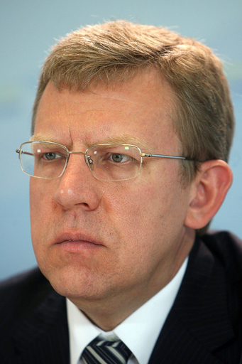 ロシア内閣改造、クドリン財務相が副首相も兼任へ