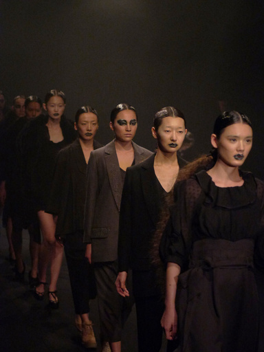 ＜13/14年秋冬東京コレクション＞ファーファー