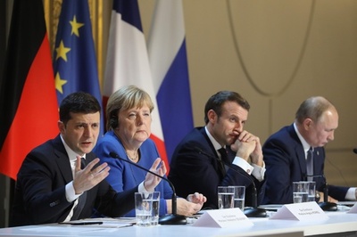 ロシア・ウクライナ首脳会談、緊張緩和に一定の成果 首脳間で評価分かれる