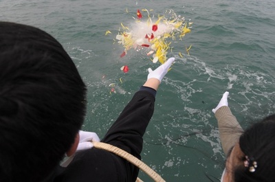 上海で散骨葬の共同式典、近年は全体の2～3% 「壁葬」も