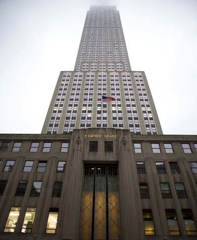 米エンパイアステートビルにLED照明、尖塔で光のパフォーマンス