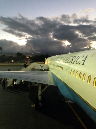 空軍機故障で民間機利用、ケリー米国務長官