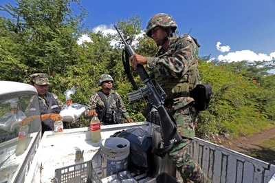 メキシコ学生失踪、殺し屋が17人の殺害供述 地中から多数の遺体
