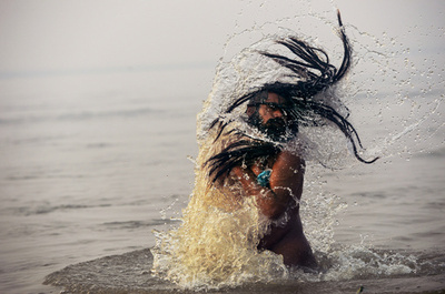 ヒンズー教の祝祭「クンブメーラ」始まる、ガンジス川で沐浴 インド