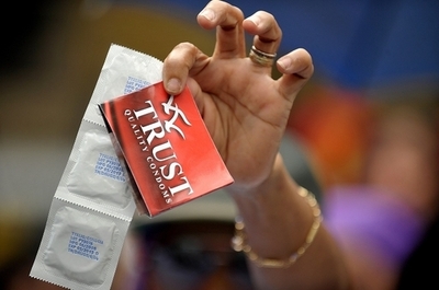 想像の相手と「お試しセックス」アプリ、スウェーデン保健機関が開発