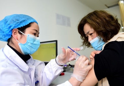 中国でコロナ偽ワクチンの摘発を強化 3億円近く稼いだ犯罪グループも