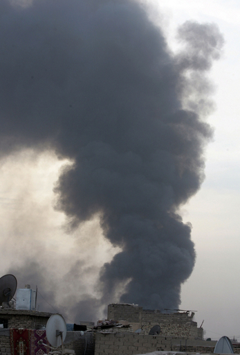 バグダッドの米軍基地などにロケット弾攻撃相次ぐ、米兵3人が死亡